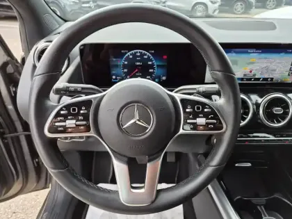 Photo 12 Mercedes Classe B  180 d 8G-DCT