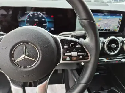 Photo 14 Mercedes Classe B  180 d 8G-DCT