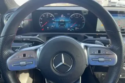 Photo 16 Mercedes Classe A  250 e 8G-DCT