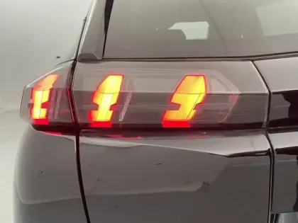 Photo 23 Peugeot 2008  PureTech 130 S&S EAT8