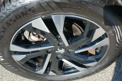 Photo 43 Peugeot 2008  PureTech 130 S&S EAT8