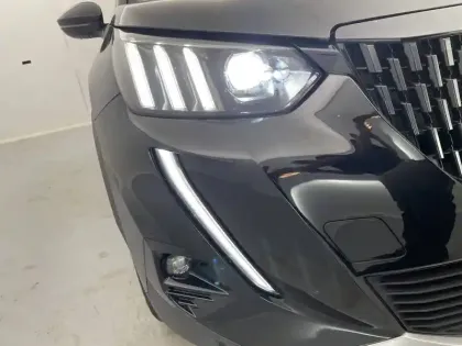 Photo 30 Peugeot 2008  PureTech 130 S&S EAT8
