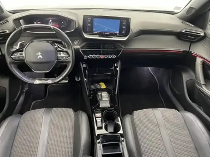 Photo 29 Peugeot 2008  PureTech 130 S&S EAT8