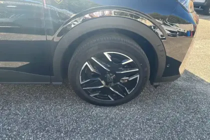 Photo 43 Peugeot 5008  Hybrid 145 e-DCS6