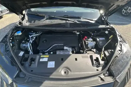 Photo 44 Peugeot 5008  Hybrid 145 e-DCS6