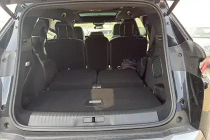 Photo 16 Peugeot 5008  Hybrid 145 e-DCS6