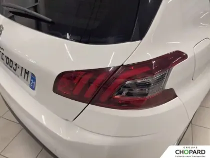 Photo 24 Peugeot 308  PureTech 130ch S&S EAT8