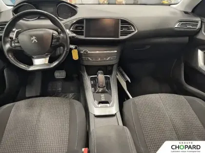 Photo 11 Peugeot 308  PureTech 130ch S&S EAT8