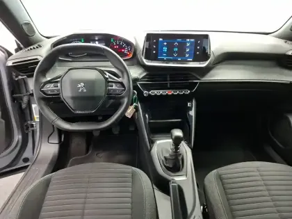 Photo 13 Peugeot 2008  PureTech 100 S&S BVM6