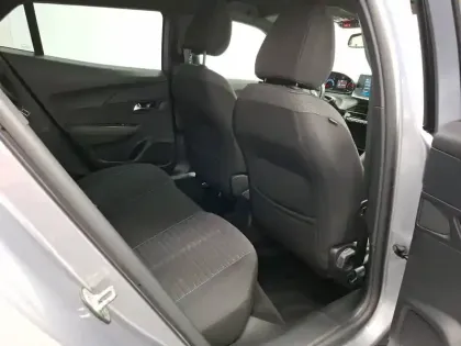 Photo 28 Peugeot 2008  PureTech 100 S&S BVM6