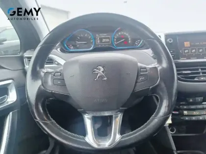 Photo 11 Peugeot 2008  1.2 PureTech 110ch S&S BVM5