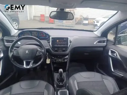 Photo 7 Peugeot 2008  1.2 PureTech 110ch S&S BVM5
