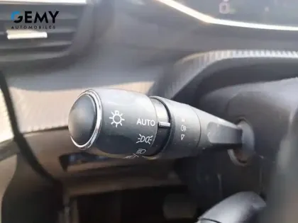 Photo 20 Peugeot 208  Electrique 50 kWh 136ch