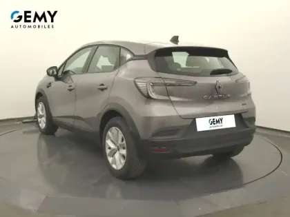 Photo 26 Renault Captur  E-Tech full hybrid 145 ch