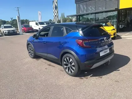Photo 14 Renault Captur  E-Tech full hybrid 145