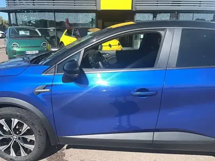 Photo 7 Renault Captur  E-Tech full hybrid 145