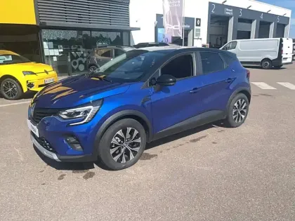 Photo 12 Renault Captur  E-Tech full hybrid 145