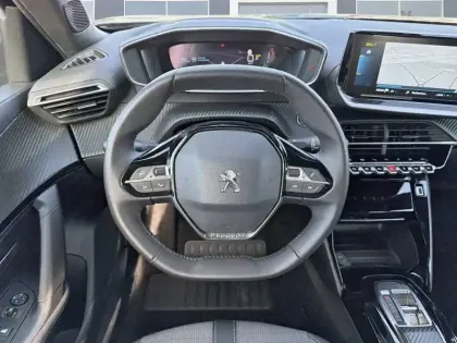 Photo 15 Peugeot 2008  Electrique 136 ch