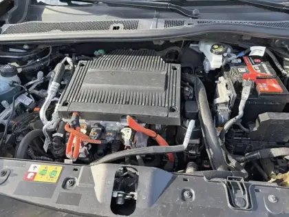 Photo 9 Peugeot 2008  Electrique 136 ch
