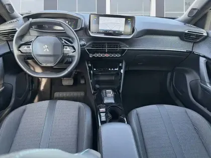Photo 12 Peugeot 2008  Electrique 136 ch