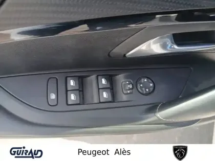 Photo 12 Peugeot 208  Electrique 50 kWh 136ch