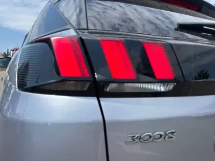 Photo 16 Peugeot 3008  Puretech 130ch S&S EAT8