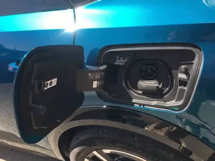 Photo 11 Peugeot 3008  Electrique 210 ch 73 kWh