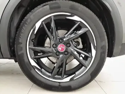Photo 8 DS DS 7 DS7 Crossback Hybride E-Tense 300 EAT8 4x4