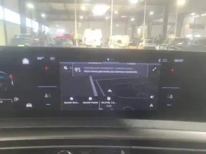 Photo 12 Peugeot 3008  Hybrid 145 e-DCS6