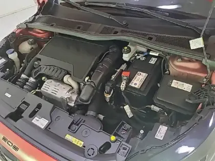 Photo 34 Peugeot 208  PureTech 100 S&S BVM6