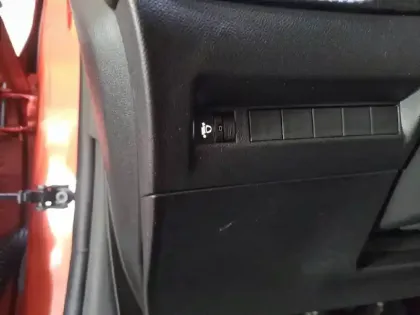 Photo 40 Peugeot 208  PureTech 100 S&S BVM6