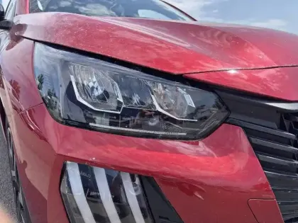 Photo 15 Peugeot 208  PureTech 100 S&S BVM6
