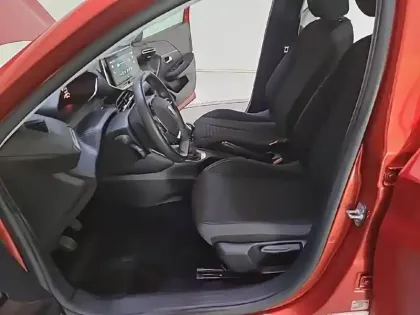 Photo 30 Peugeot 208  PureTech 100 S&S BVM6