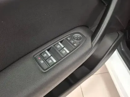 Photo 20 Renault Captur  Blue dCi 115 EDC