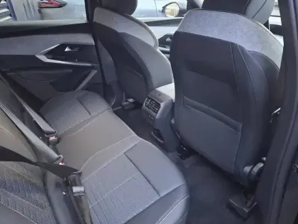 Photo 7 Peugeot 3008  Hybrid 145 e-DCS6