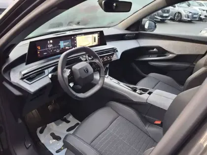 Photo 19 Peugeot 3008  Hybrid 145 e-DCS6