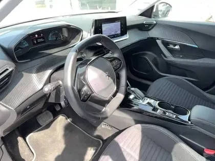 Photo 11 Peugeot 2008  Electrique 136 ch