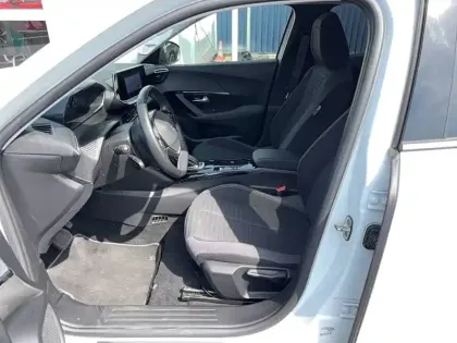 Photo 9 Peugeot 2008  Electrique 136 ch