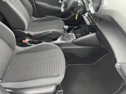 Photo 26 Peugeot 208  PureTech 100 S&S BVM6