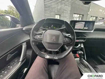 Photo 15 Peugeot 2008  PureTech 130ch S&S BVM6