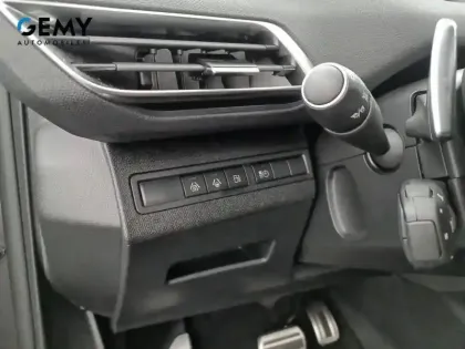 Photo 16 Peugeot 3008  Hybrid 225 e-EAT8
