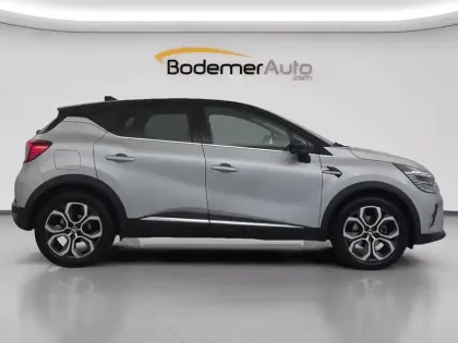 Photo 20 Renault Captur  E-Tech full hybrid 145