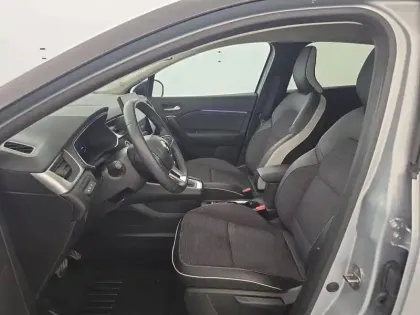 Photo 30 Renault Captur  E-Tech full hybrid 145