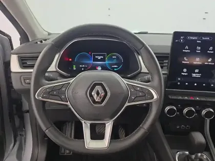 Photo 34 Renault Captur  E-Tech full hybrid 145