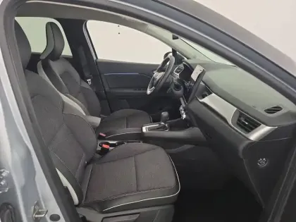 Photo 31 Renault Captur  E-Tech full hybrid 145