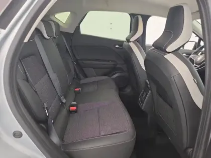 Photo 44 Renault Captur  E-Tech full hybrid 145