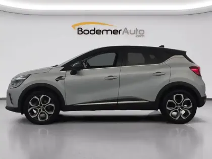 Photo 16 Renault Captur  E-Tech full hybrid 145