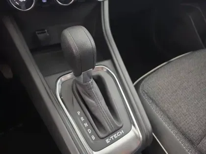Photo 36 Renault Captur  E-Tech full hybrid 145