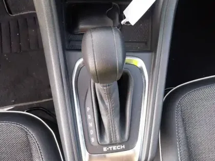 Photo 12 Renault Captur  E-Tech full hybrid 145