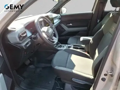 Photo 8 Dacia Duster  Hybrid 140